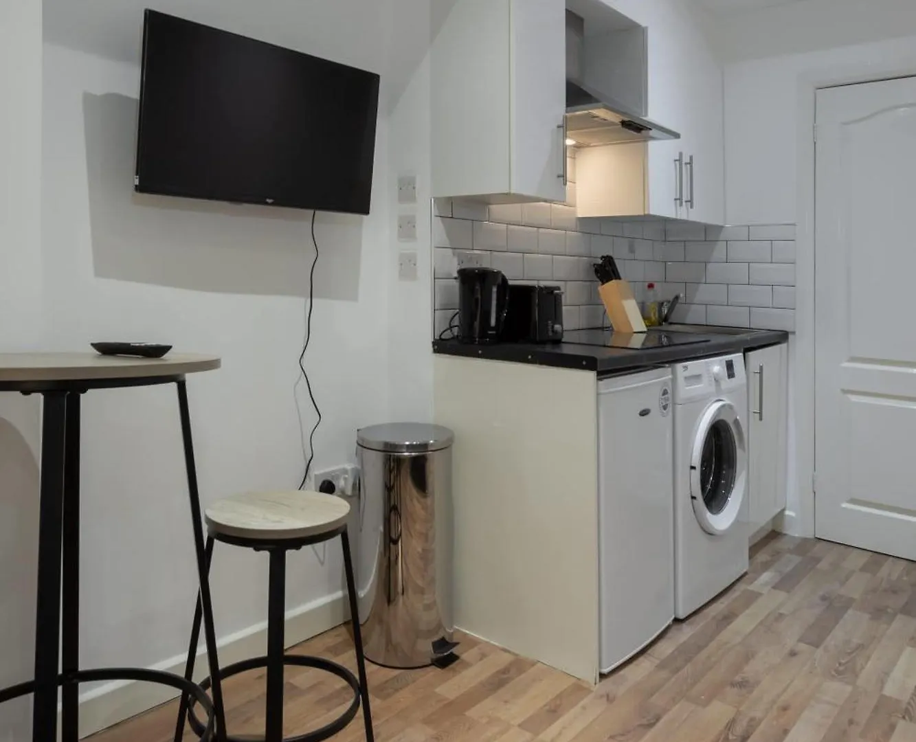 Contemporaru Studio Apartment In Shoreditch London